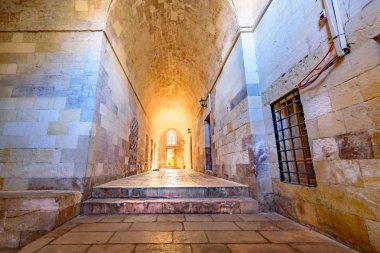 Zinciriye medrese, Mardin, Türkiye'de popüler bir dönüm noktası iç görünümü.