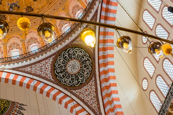 Istanbul Turkey June 2017 Vista Interior Cúpulas Tetos Mesquita Suleymaniye — Fotografia de Stock