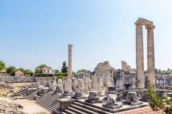 Persone Non Identificate Visitano Esplorano Tempio Apollo Didyma Didim Aydin — Foto Stock