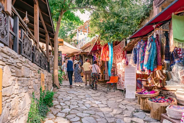 Kimliği Belirsiz Kişi Yürümek Şirince Köyü Selçuk Izmir Türkiye Popüler — Stok fotoğraf