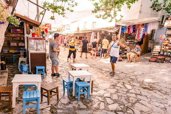 Niet Geïdentificeerde Mensen Wandelen Winkelen Sirince Village Een Populaire Bestemming — Stockfoto
