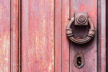 Yakın detaylı kapı kolu Ayasofya'nın, bir Yunan Ortodoks Hıristiyan Patriklik Bazilikası'na (kilise), daha sonra 537 reklamda inşa bir imparatorluk Camii ve şimdi bir müze. Istanbul, Türkiye