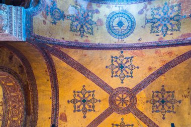 Ayasofya detaylı tavan, Yunan Ortodoks Hıristiyan Patriklik Bazilikası veya kilise 537 Ad, daha sonra İmparatorluk Camii ve şimdi Müzesi, Istanbul, Türkiye, Mart, 11 2017 yılında yaptırılmıştır.