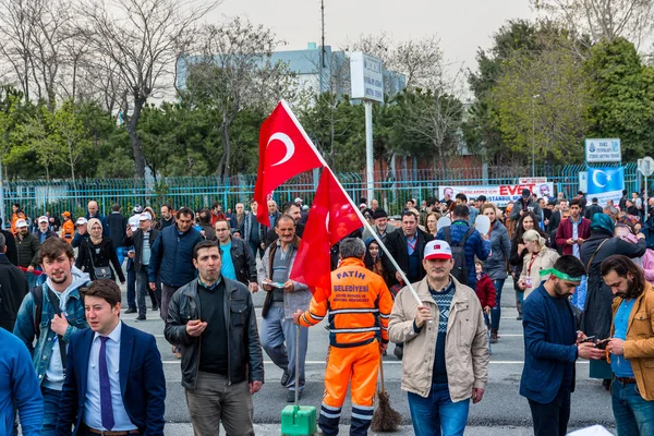 Akp 정의와 국민투표 이스탄불 Yenikapi 회의에서 캠페인 플래그를 이스탄불 2017 — 스톡 사진