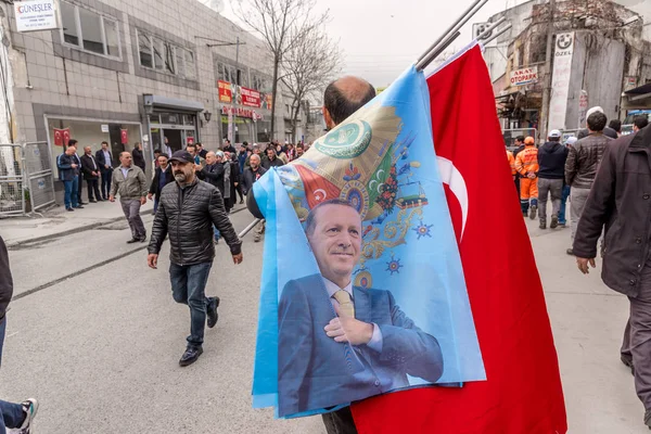 Akp 정의와 국민투표 이스탄불 Yenikapi 회의에서 캠페인 플래그를 이스탄불 2017 — 스톡 사진