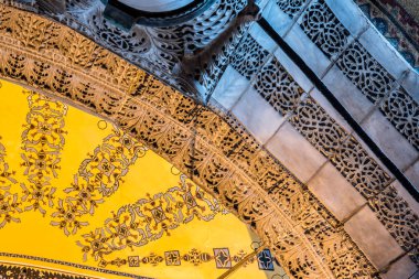 Ayasofya detaylı tavan, Yunan Ortodoks Hıristiyan Patriklik Bazilikası veya kilise 537 Ad, daha sonra İmparatorluk Camii ve şimdi Müzesi, Istanbul, Türkiye, Mart, 11 2017 yılında yaptırılmıştır.