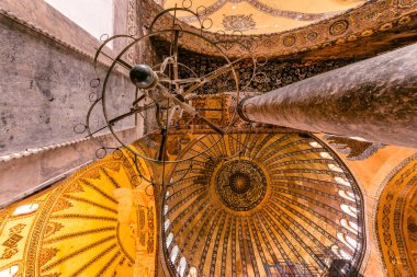 Ayasofya detaylı tavan, Yunan Ortodoks Hıristiyan Patriklik Bazilikası veya kilise 537 Ad, daha sonra İmparatorluk Camii ve şimdi Müzesi, Istanbul, Türkiye, Mart, 11 2017 yılında yaptırılmıştır.