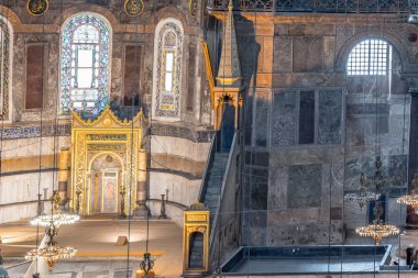 Ayasofya'nın Yunan Ortodoks Hıristiyan Patriklik Bazilikası veya kilise daha sonra İmparatorluk Camii ve şimdi Müzesi Istanbul, Türkiye, Mart, 11 2017'de halkın keşfetmek.