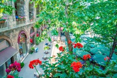 Yüksek çözünürlüklü panoramik Bursa, Türkiye'de tarihsel Koza Han(Silk Bazaar) avlusu.