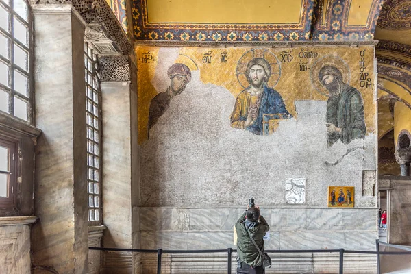 Man Taking Photo Jesus Christ Pantocrator Detalhe Deese Mosaico Bizantino — Fotografia de Stock