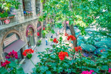 Yüksek çözünürlüklü panoramik tarihsel Koza Han(Silk Bazaar) Bursa,Turkey.20 Mayıs 2018 yılında avlusu