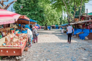 Yerel halkın Cumalikizik Köyü, popüler bir hedef Hediyelik eşya satmak için turistler ve yerliler Bursa,Turkey.20 içinde Mayıs 2018