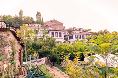Geleneksel evleri Şirince Köyü, Selçuk, Izmir, Türkiye'de popüler bir hedef görünümü. 21 Ağustos 2017
