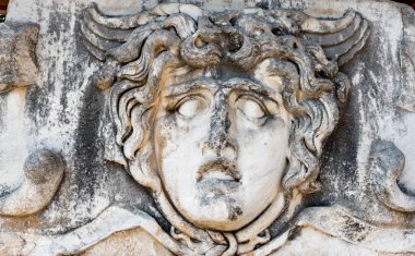 Taş oyma Medusa başı Apollo tapınağında Didyma Didim, aydın, Türkiye
