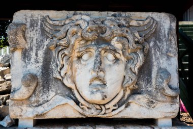 Taş oyma Medusa başı Apollo tapınağında Didyma Didim, aydın, Türkiye