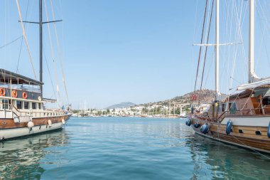 Lüks Yat ve yelken Yatlar Bodrum limanında deniz manzaralı. Bodrum,Turkey.23 Ağustos 2017.
