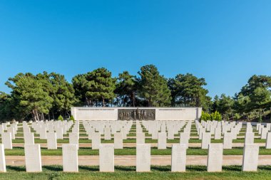 Akbaş Şehitler Mezarlığı ve Anıtı Canakkale,Turkey.Turkey, Çanakkale, 18 Ağustos 2017 yılında