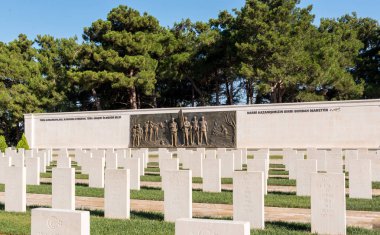 Akbaş Şehitler Mezarlığı ve Anıtı Canakkale,Turkey.Turkey, Çanakkale, 18 Ağustos 2017 yılında