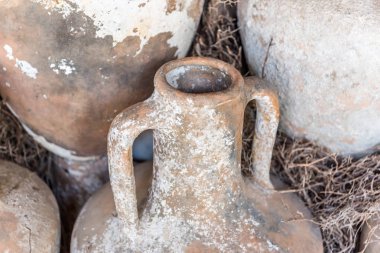 Farklı şekil ve boyutu amphoras St. Peter Kalesi veya Bodrum Kalesi, amphoras Akdeniz farklı yerlerinden Turkey.Collection