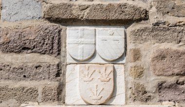 St. Peter Kalesi veya Bodrum Kalesi, Türkiye antik Roma mermer heykel duvara oyulmuş haç ve diğer işaretler.