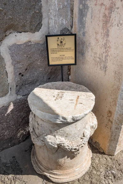 Detalhe Uma Antiga Escultura Mármore Romano Blocos Castelo São Pedro — Fotografia de Stock