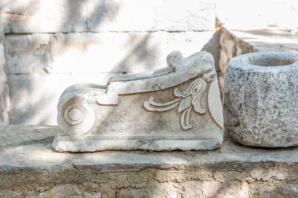 Докладно Про Стародавніх Римських Мармурові Скульптури Або Блоки Замку Святого — стокове фото