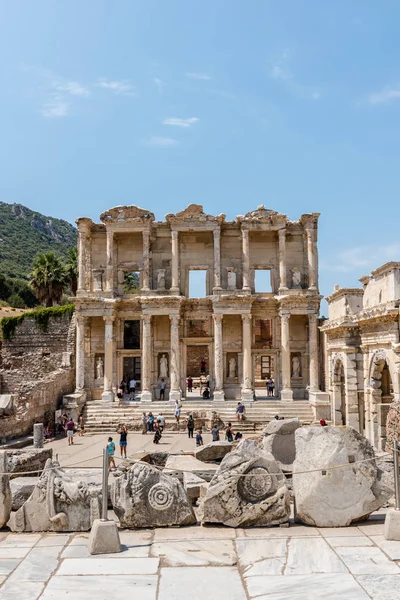 Gesamtansicht Der Antiken Celsus Bibliothek Der Historischen Altstadt Von Ephesus — Stockfoto