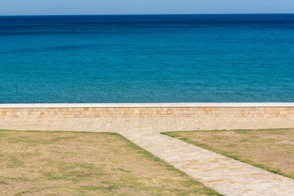 Pamětní Kámen Pláži Anzac Cove Gallipoli Kde Spojeneckých Vojáků Bojoval — Stock fotografie