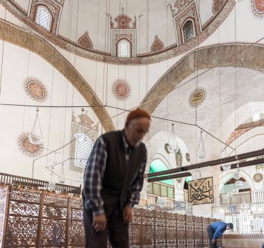 Ağustos 2017 Konya,Turkey.28 Mevlana Müzesi'nde insanlar dua