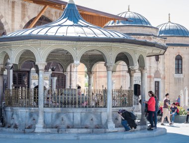 İnsanlar Ağustos 2017 Konya,Turkey.28 Mevlana Müzesi ziyaret