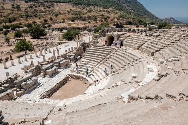 Gente Visita Odeón Bouleuterion Ruinas Antiguas Éfeso Ciudad Antigua Histórica — Foto de Stock