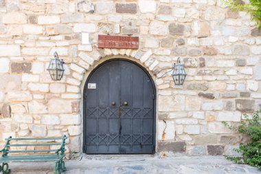 Kapı cam kazasında St. Peter Kalesi veya Bodrum Kalesi, Türkiye.
