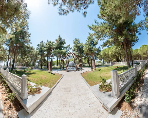 Canakkale Martyrs Memorial Katonai Temetőben Hősi Emlékmű Szolgáltatás Török Katona — Stock Fotó