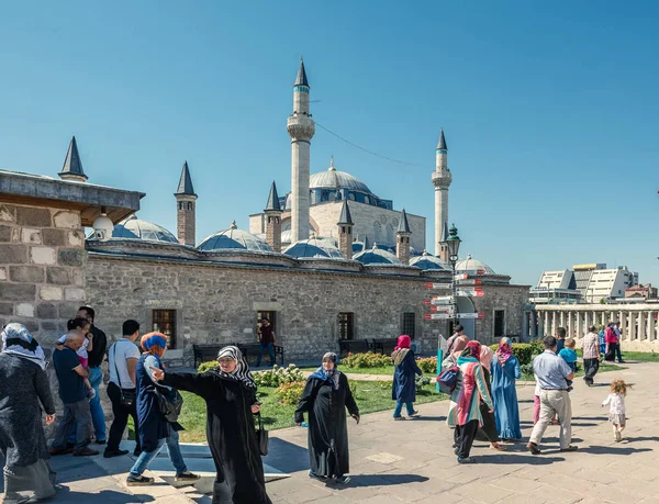 Mensen Bezoeken Mevlana Museum Konya Turkey Augustus 2017 — Stockfoto