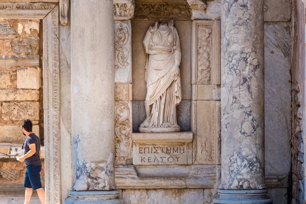 Episteme Knowledge Statue Ephesus Historical Ancient City Selcuk Izmir Turkey — Stock Photo, Image