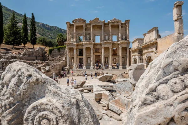 Gesamtansicht Der Antiken Celsus Bibliothek Der Historischen Altstadt Von Ephesus — Stockfoto