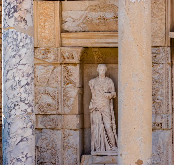 Estatua Sofía Sabiduría Éfeso Ciudad Antigua Histórica Selcuk Izmir Turquía — Foto de Stock