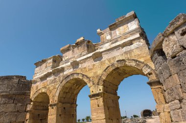 Hierapolis antik kenti Pamukkale, Türkiye'de Bizans kapıda.
