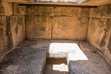 Bir antik mezarlar Hierapolis kuzey nekropol Pamukkale, Türkiye'de iç. UNESCO Dünya Mirası