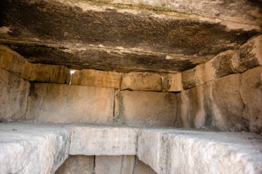 Bir antik mezarlar Hierapolis kuzey nekropol Pamukkale, Türkiye'de iç. UNESCO Dünya Mirası