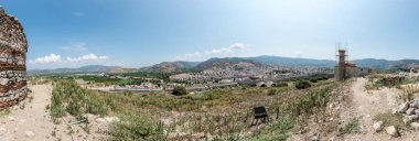 Yüksek çözünürlüklü dış panoramik görüntüsü Ayasuluk Kalesi, kale Ayasuluk Hill.Fortress üzerinde Bizans ve Osmanlı döneminden tarihleri. Selçuk, Izmir, Türkiye.