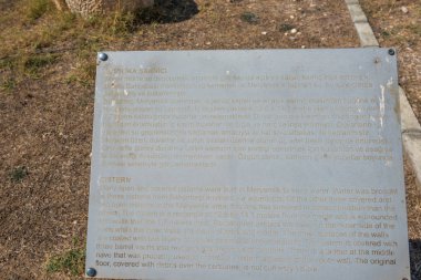 Aya Tekla yeraltı su depolamak için sarnıç kurulu mağara kilise olarak da bilinen Saint Aya Ayatekla veya Aya Thekla, Silifke, Mersin, Türkiye'de bulunan harap tarihi kilise bilgidir.