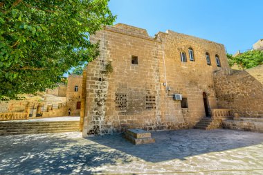Hatuniye (Sitti Radviyye) Cami ve medrese, Mardin,Turkey.17 Haziran 201 popüler bir dönüm noktası dış görünümü