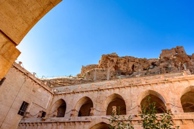 Zinciriye medrese, Mardin, Türkiye'de popüler bir dönüm noktası iç görünümü.