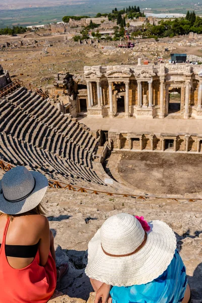 Kimliği Belirsiz Kadın Pamukkale Turkey Ağustos 2017 Antik Yunan Kent — Stok fotoğraf