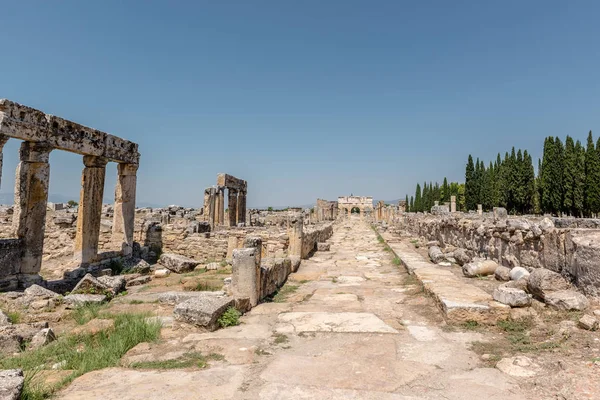 Vista Letrina Largo Frontinus Street Antigua Ciudad Hierápolis Pamukkale Turquía —  Fotos de Stock