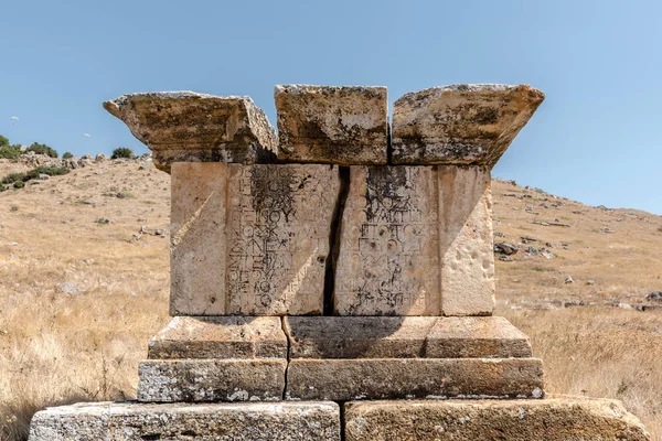 Αρχαίος Τάφος Στην Ιεράπολη Παμούκαλε Τουρκία Παγκόσμιας Κληρονομιάς Της Unesco — Φωτογραφία Αρχείου