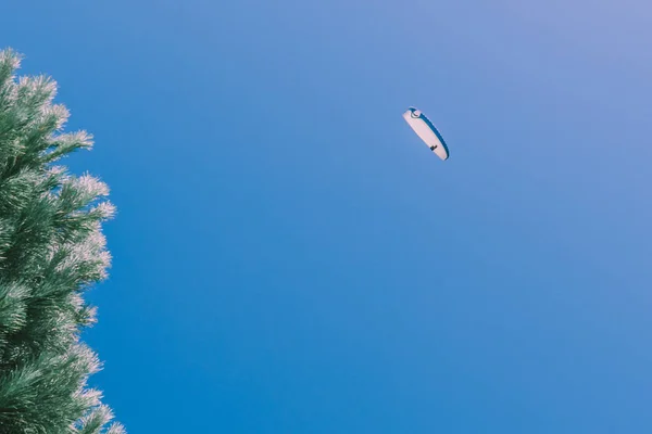 Paragliding Nad Pamukkale Bavlněný Hrad Který Oblíbený Travertin Bazény Terasy — Stock fotografie