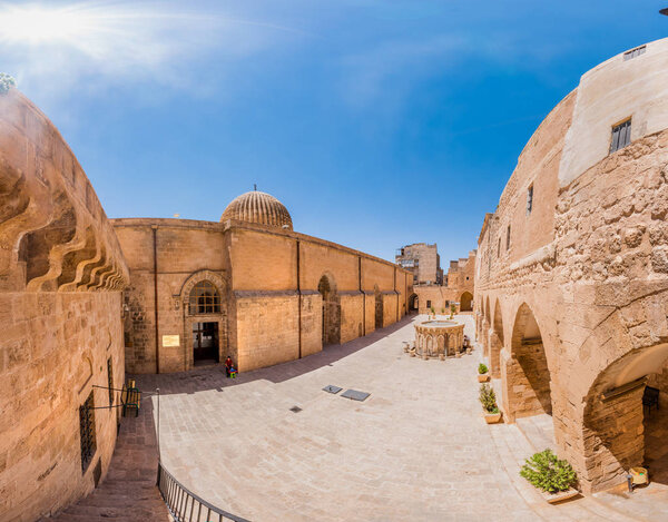 High resolution panoramic view of Ulu (Grand) Mosque,a popular landmark in Mardin,Turkey.17 June 2018