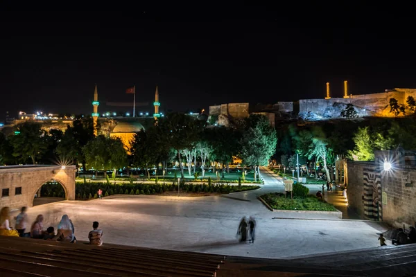 桑尼乌法城市的地标 如乌尔法城堡 Rizvaniye Mevlidi Halil Golbasi 桑尼乌法清真寺 土耳其 7月19日201 — 图库照片